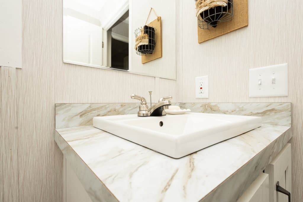 Blazer select ts1043-v bathroom home features