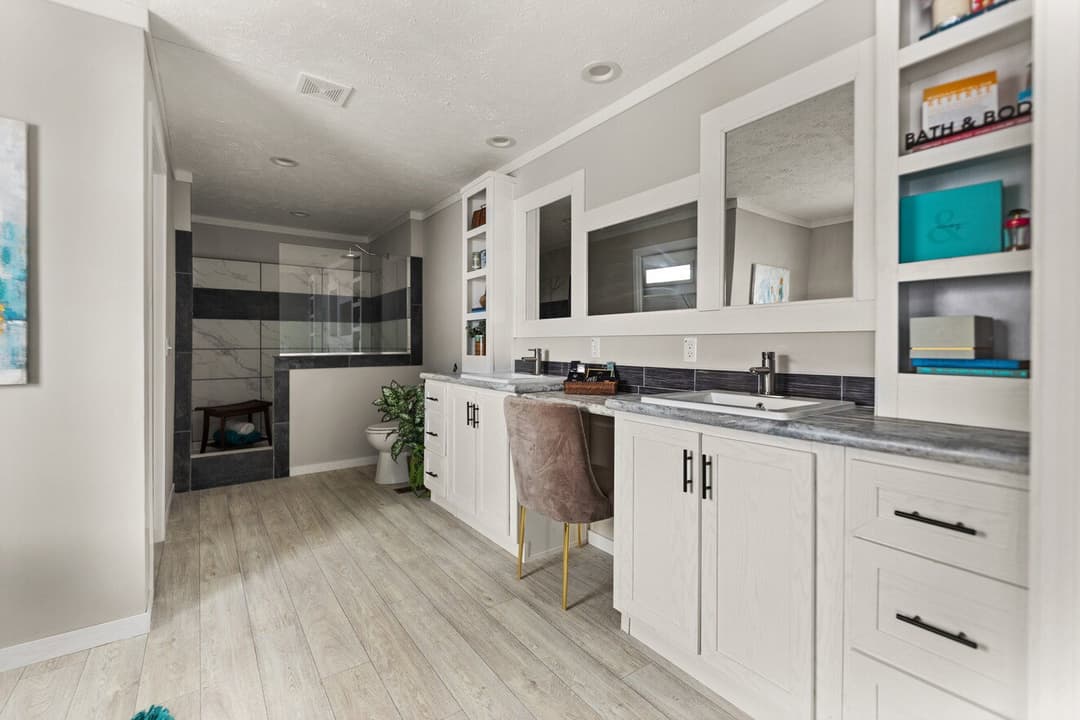 Beam house 32603x bathroom home features