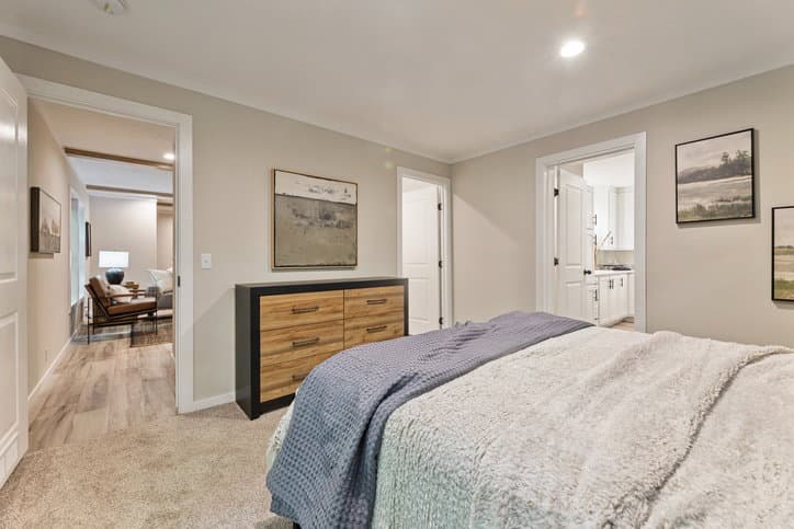 Atmos 28603n bedroom home features