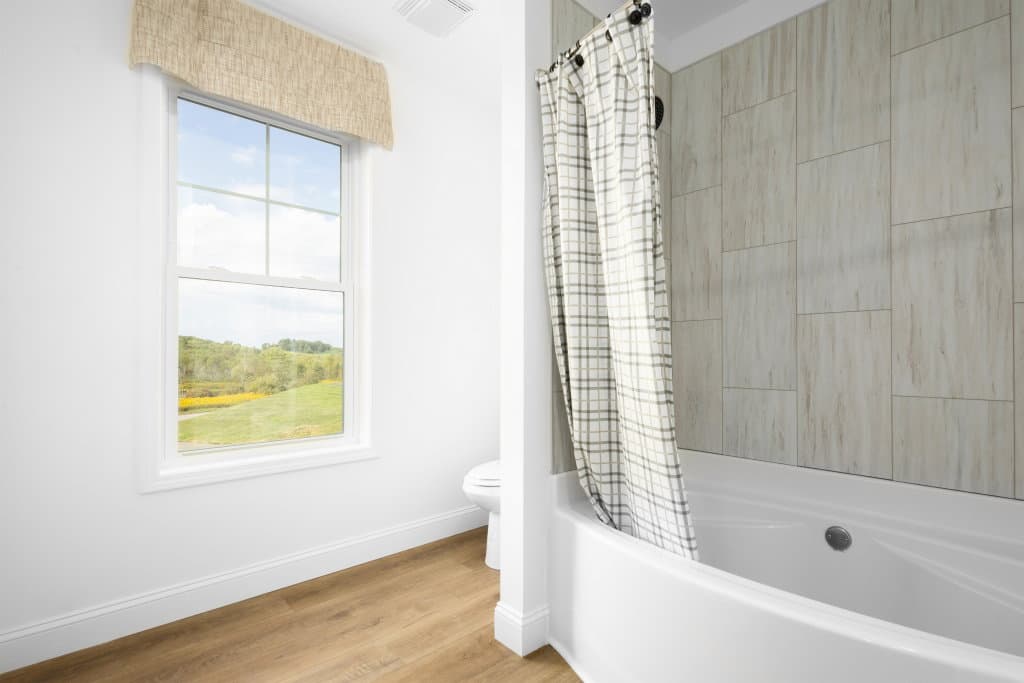 Ultra ranch 2p2460-x bathroom home features