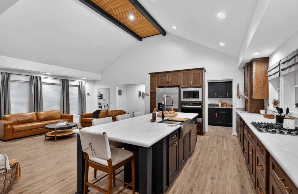 Francisco 4 interior home features
