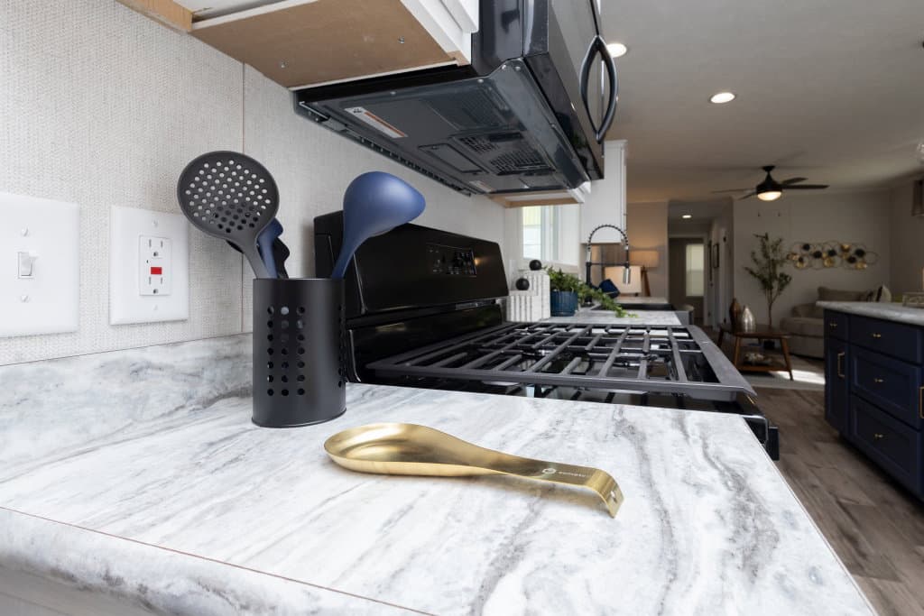 Astro creations singlewide 1a2081-p kitchen home features