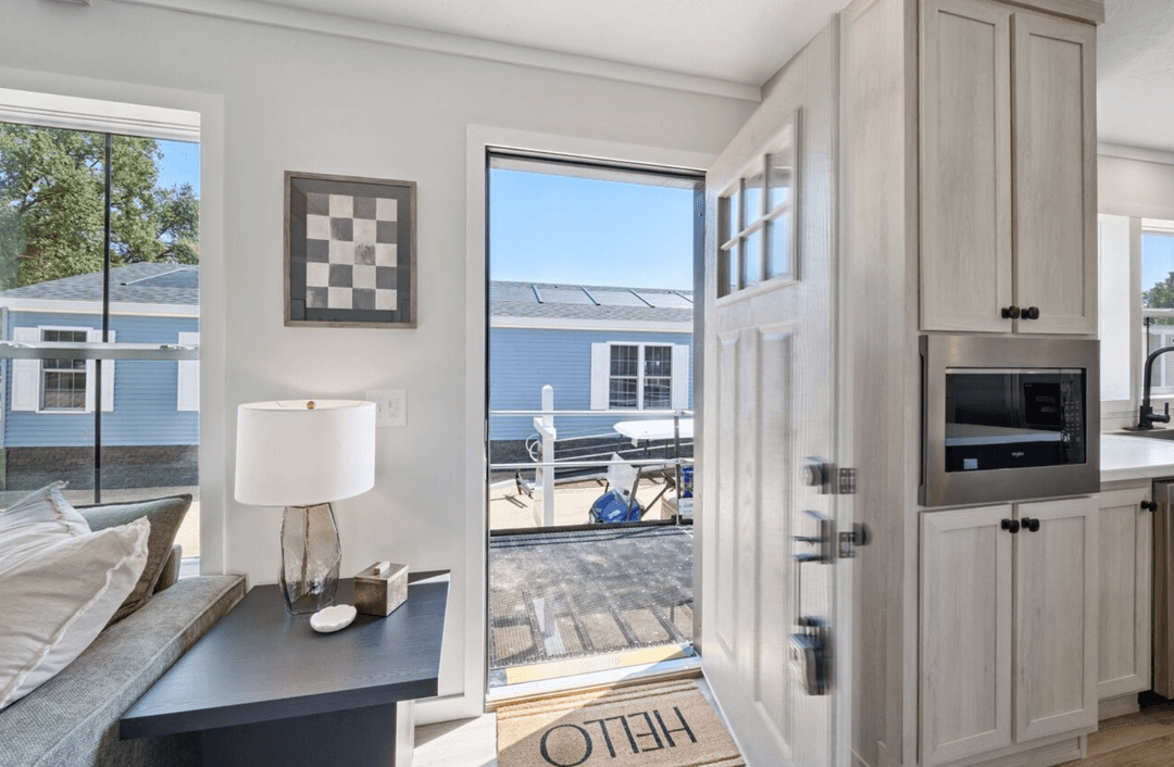 Axis interior home features