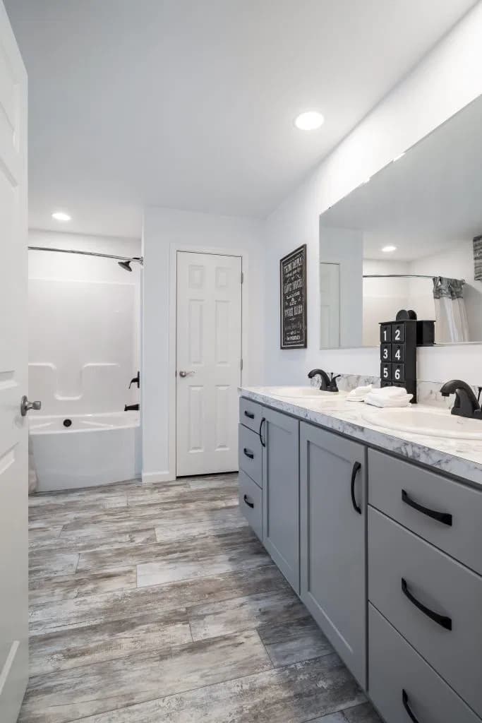 Belle ame ranch bathroom home features