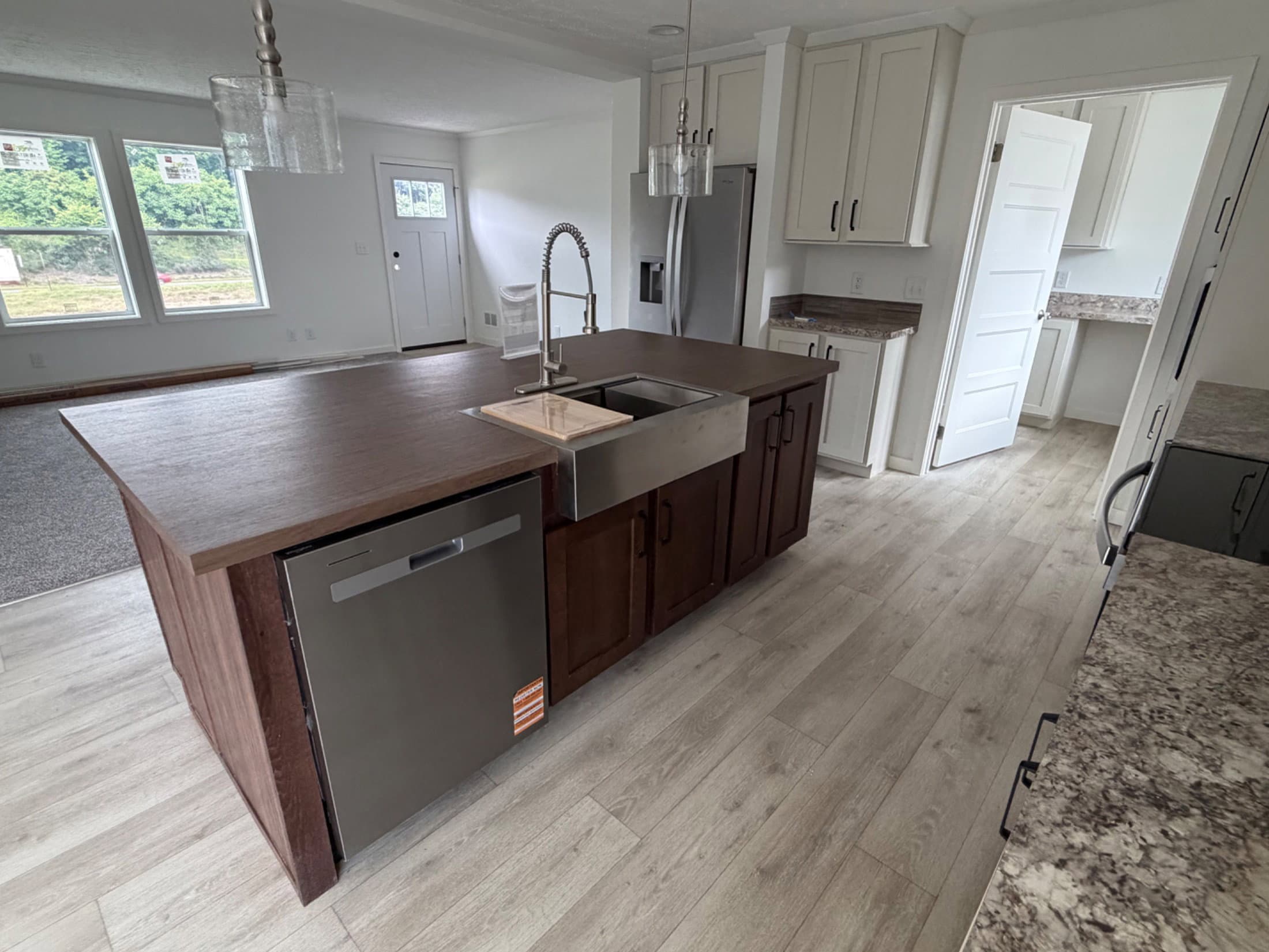 Astro elite ranch 3a2812-p  home features