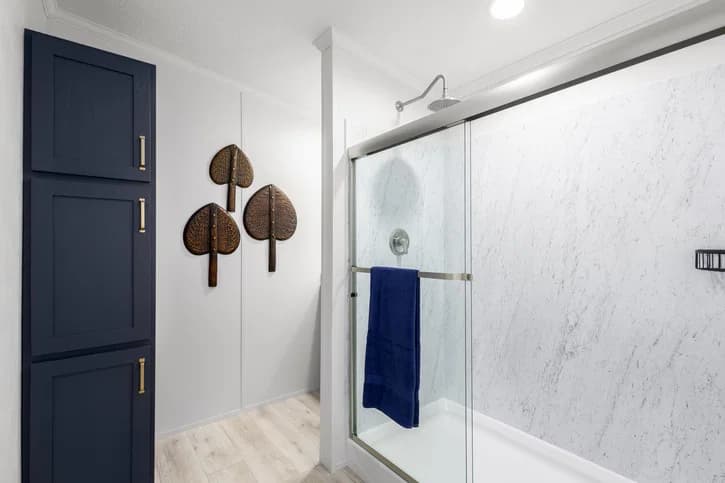Mintaka bathroom home features