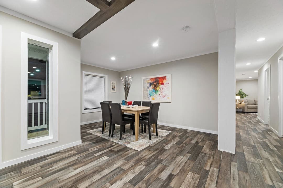 K2 32764p interior home features