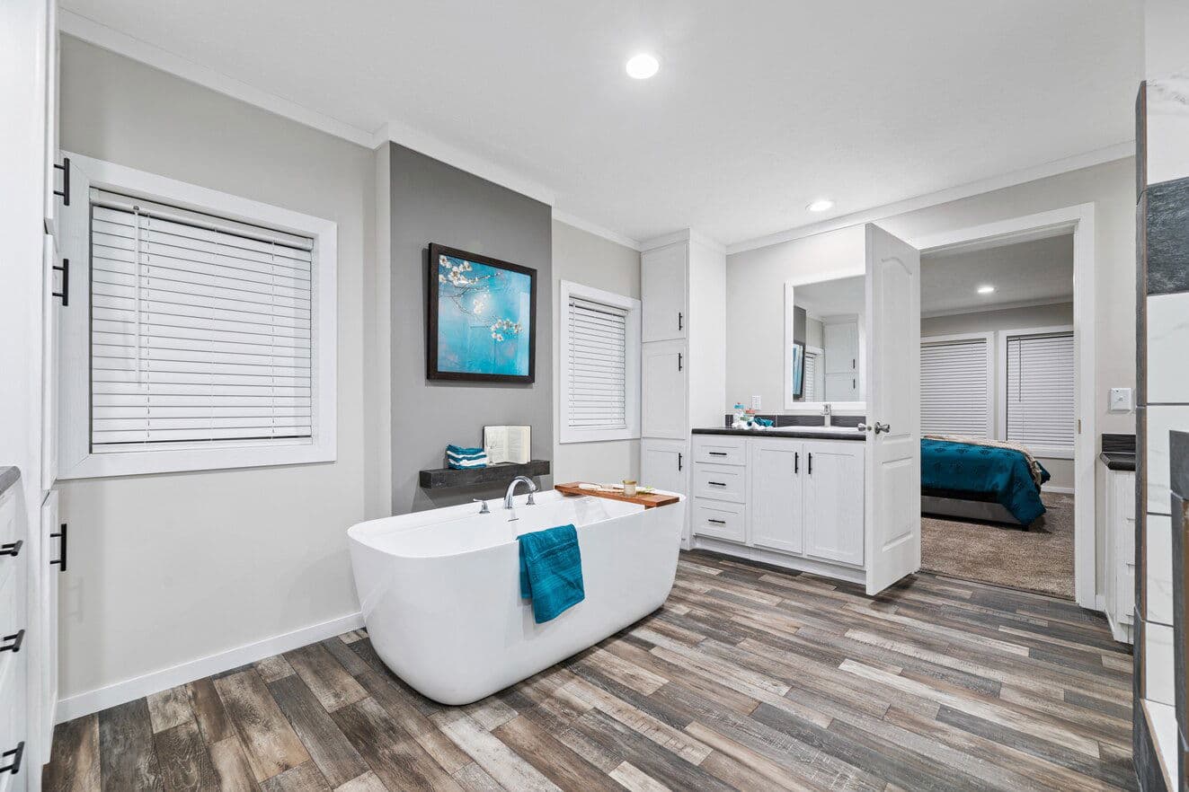 K2 32764p bathroom home features