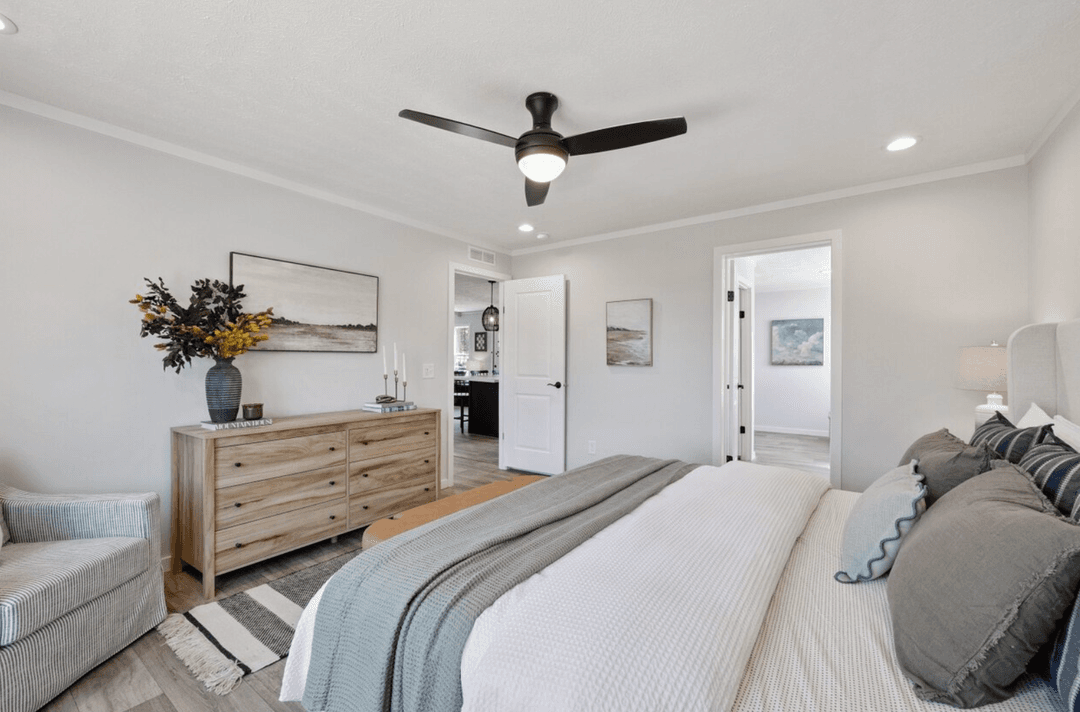 Axis bedroom home features