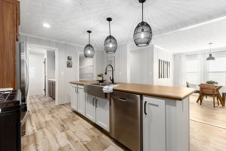 Meissa kitchen home features