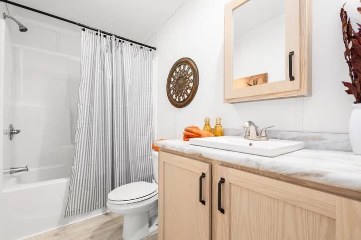 Mintaka bathroom home features