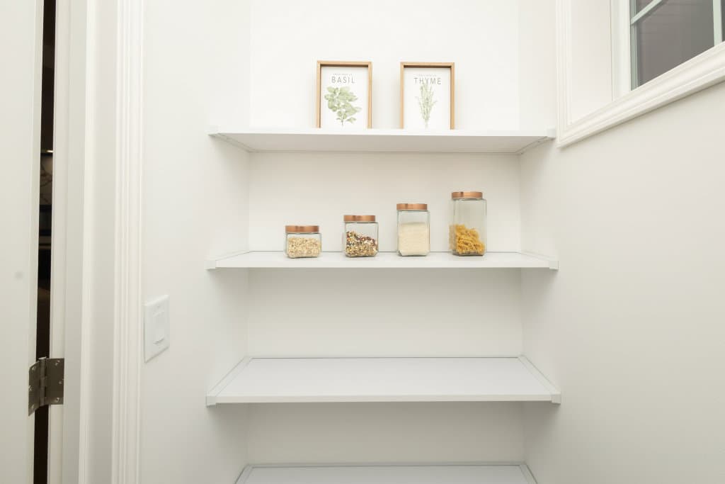 Ultra ranch 2p2460-x interior home features