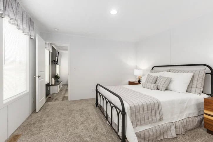 Grand am bedroom home features
