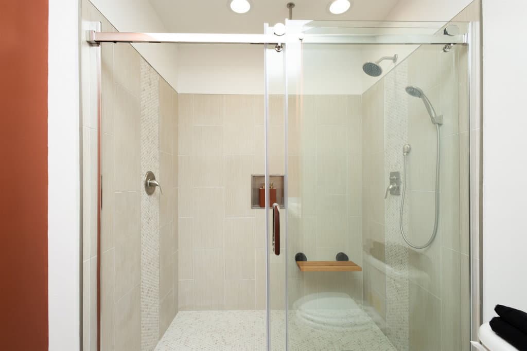 Ultra ranch 2p2460-x bathroom home features