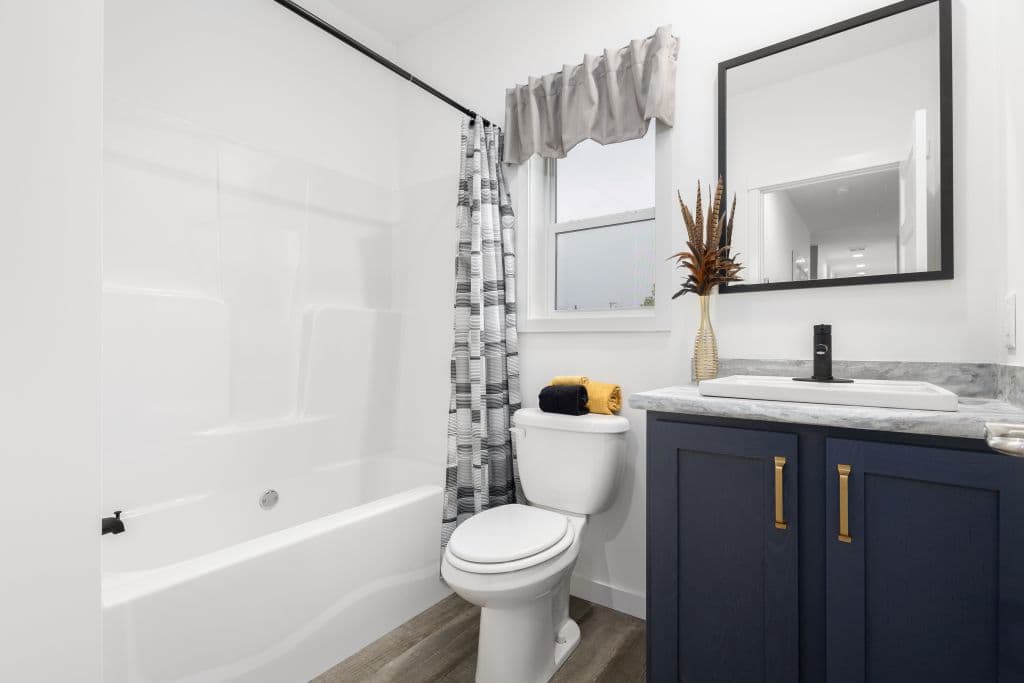 Pinecrest elite modular pgm5009-p bathroom home features