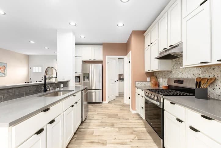 Kiawah kitchen home features
