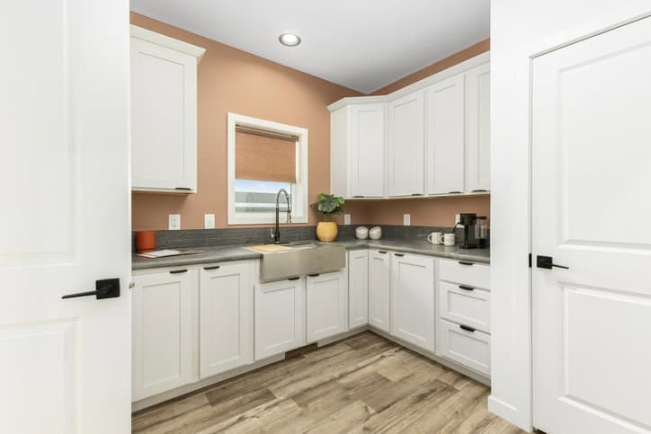 Kiawah kitchen home features