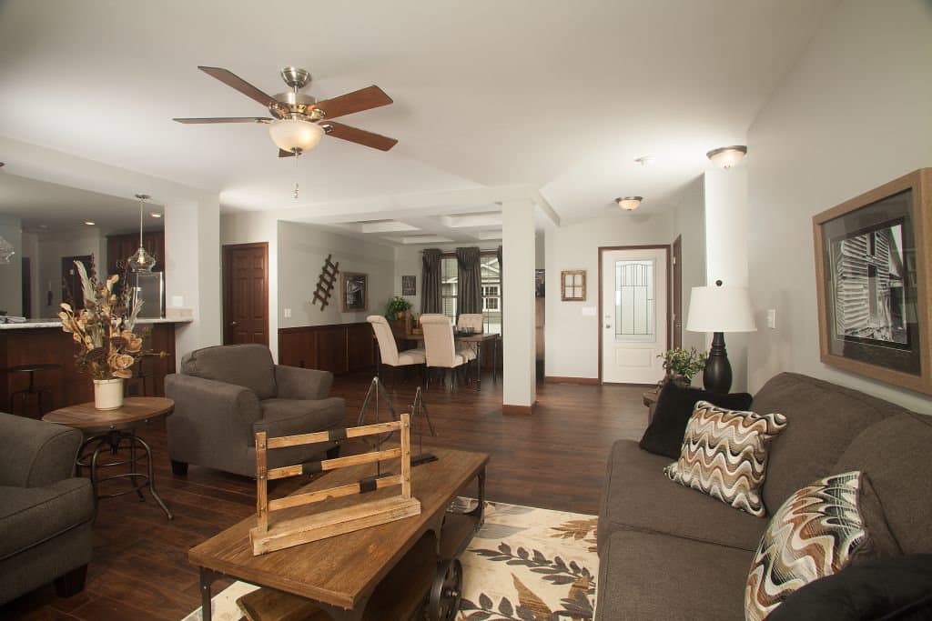 Ultra ranch 2p2402-x interior home features