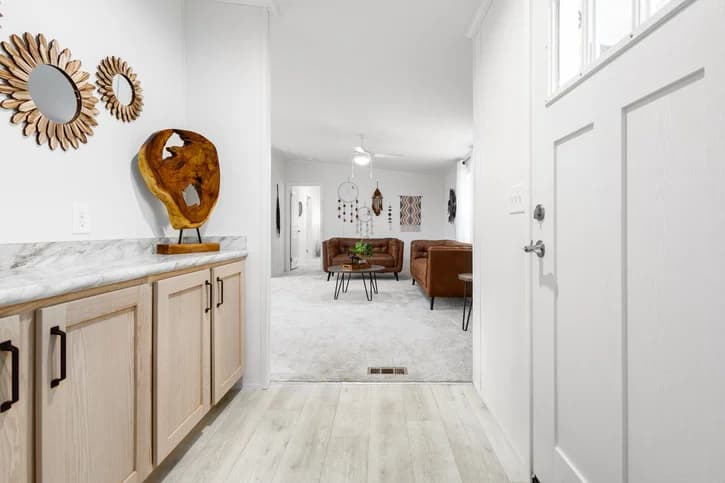 Mintaka interior home features