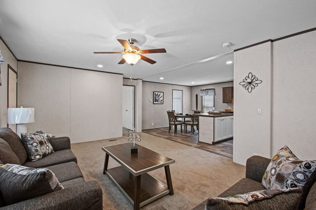 Express 28443w interior home features