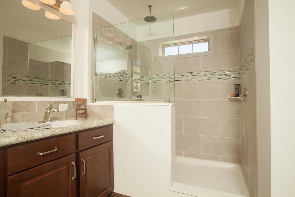 Ultra ranch 2p2402-x bathroom home features