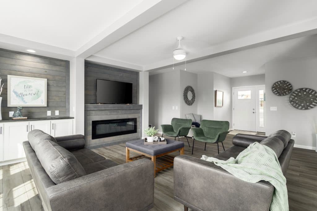 Ultra ranch 2p2409-x ev interior home features