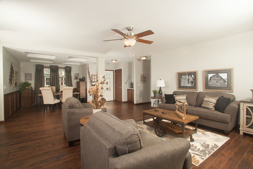 Ultra ranch 2p2402-x interior home features