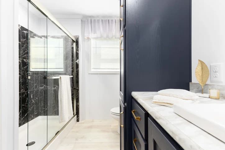 Mimas bathroom home features