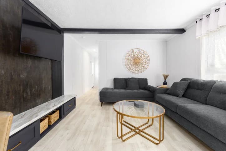 Mimas interior home features