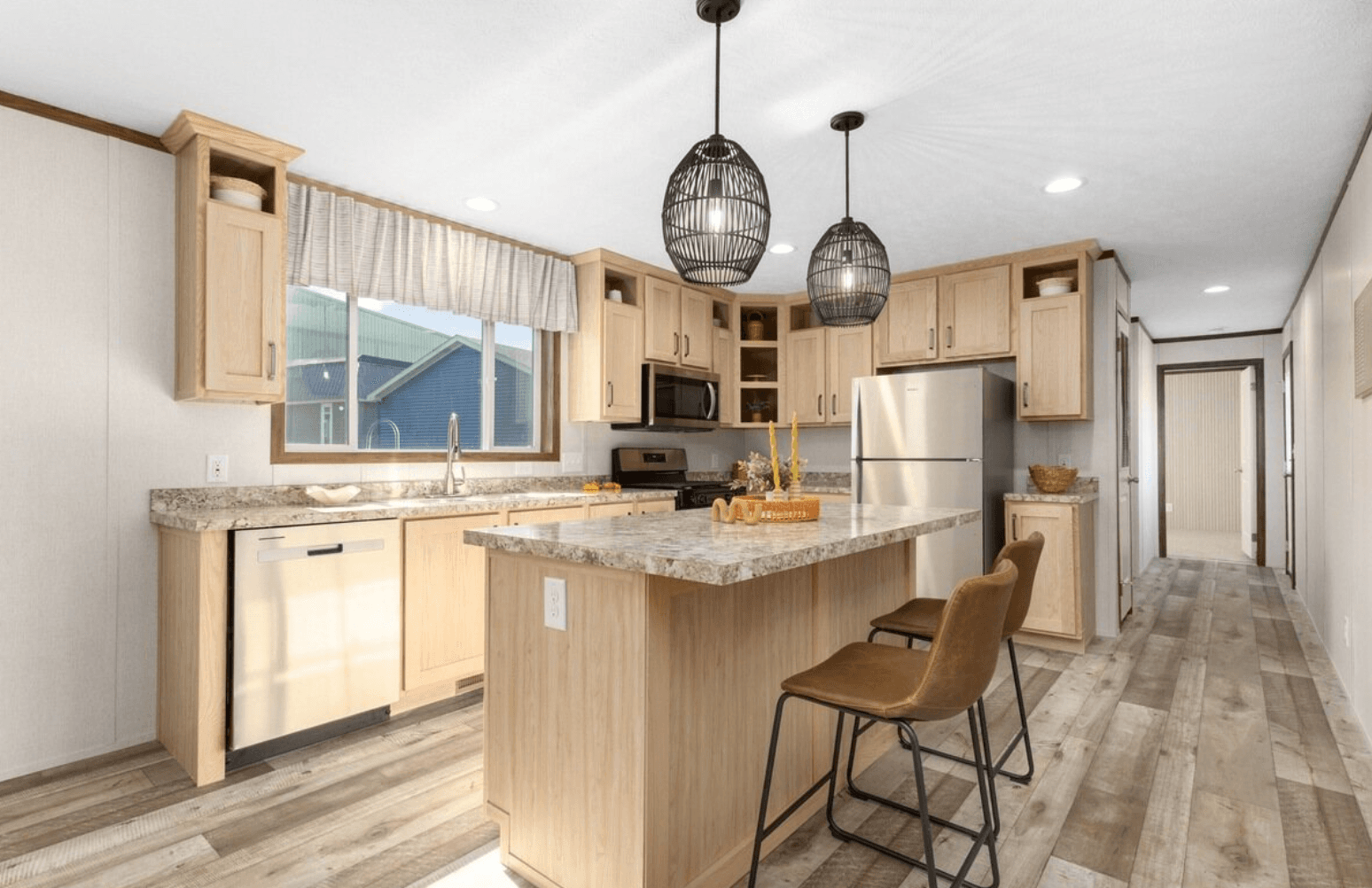 Elite 2  kitchen home features