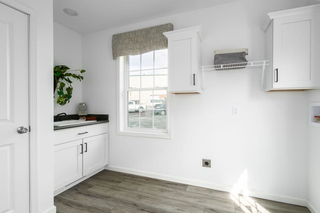 Ultra ranch 2p2409-x ev interior home features