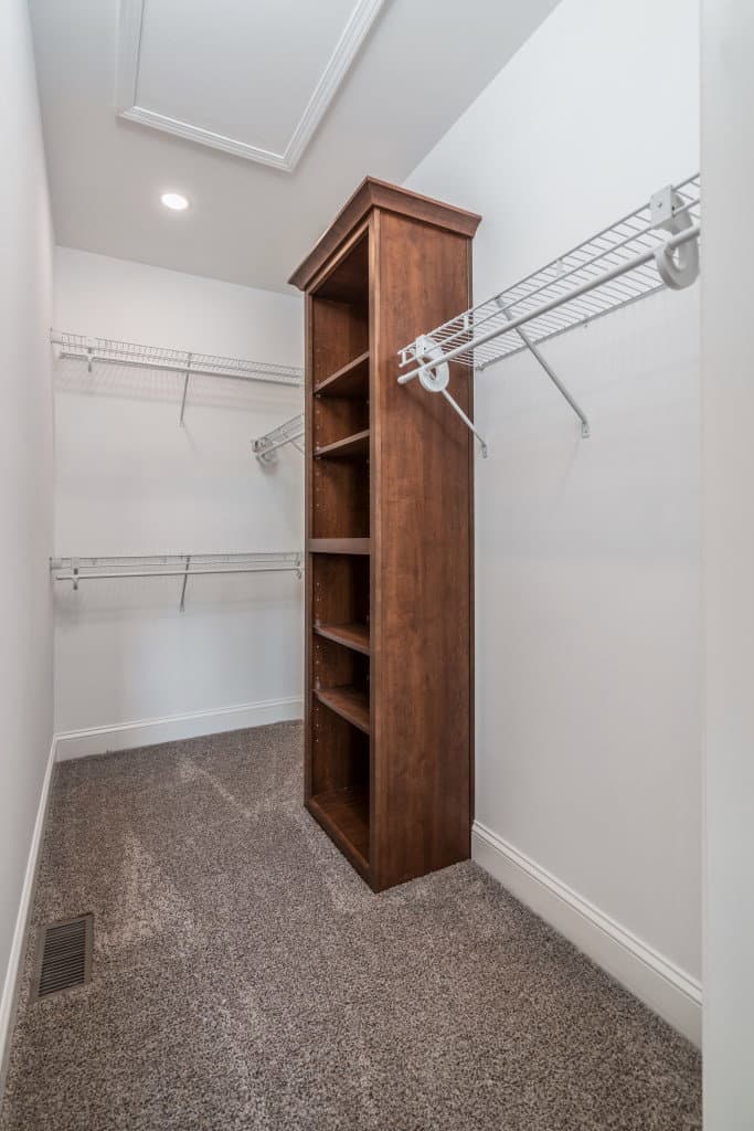 Ultra ranch 2p2403-x interior home features