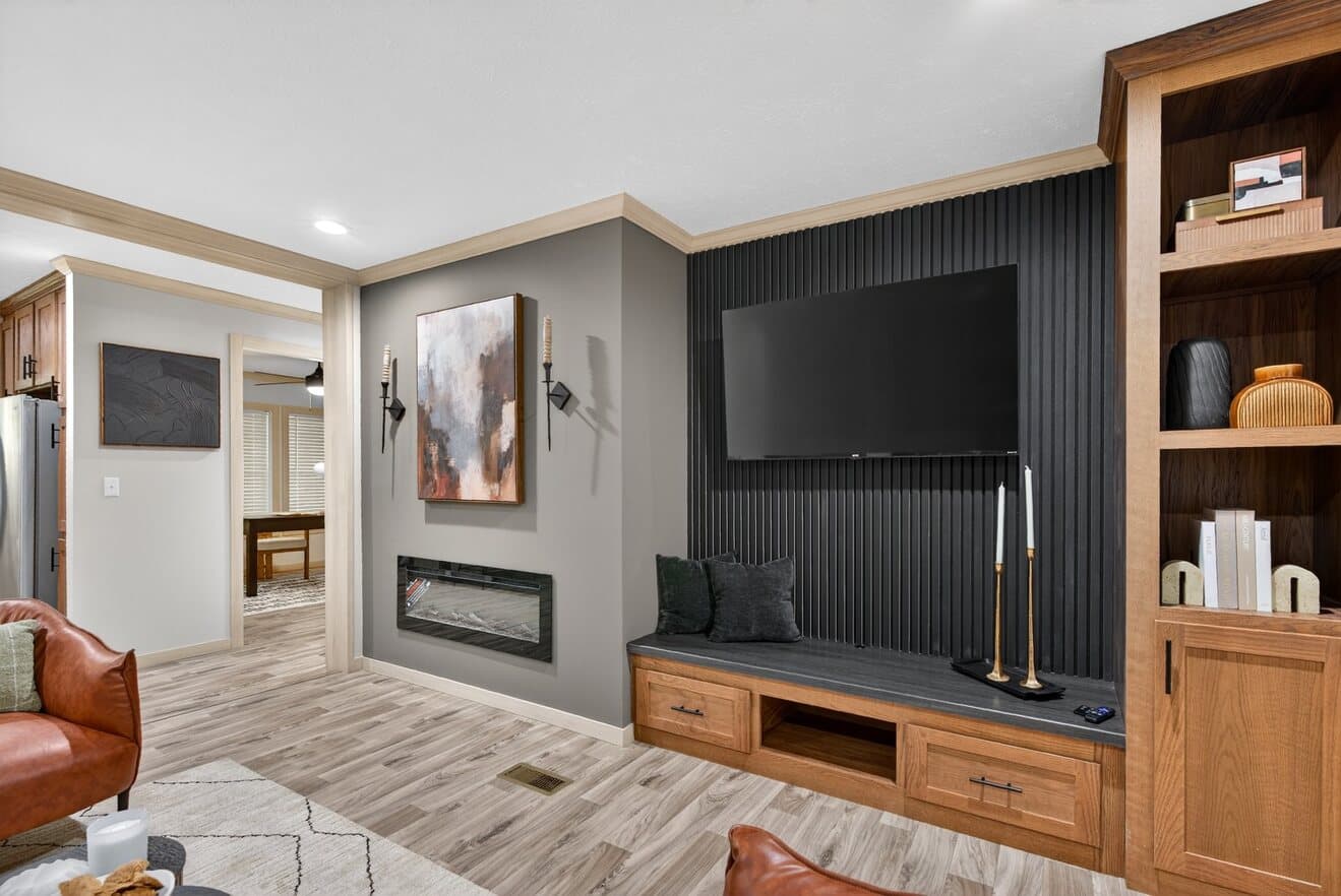 Ignition 32704e interior home features