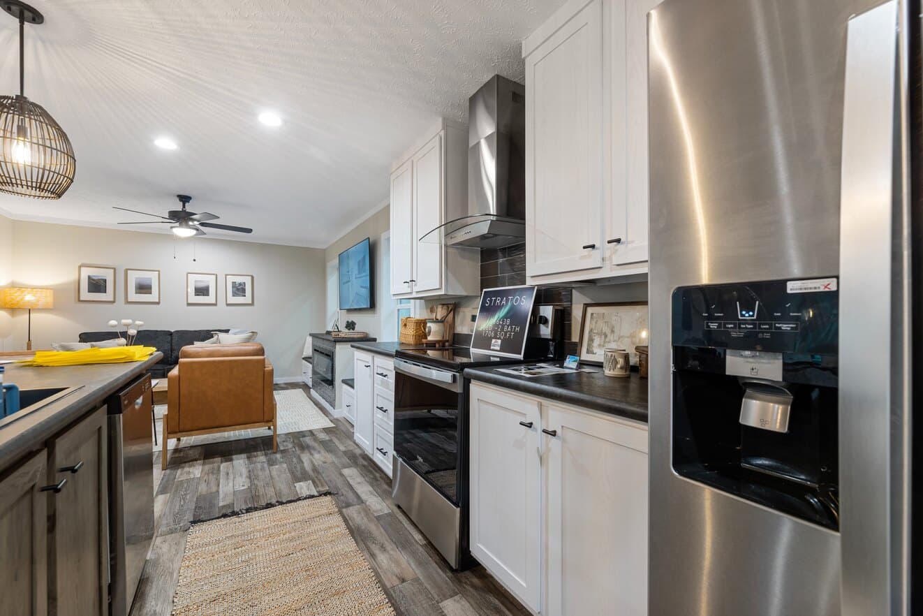 Stratos 28643b kitchen home features
