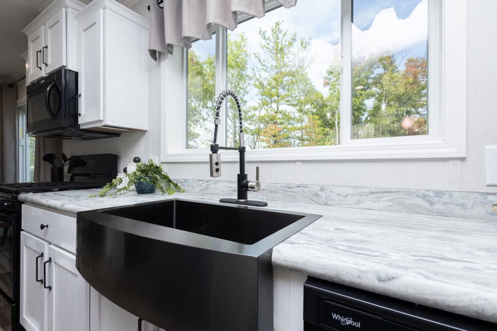 Astro creations singlewide 1a2081-p kitchen home features