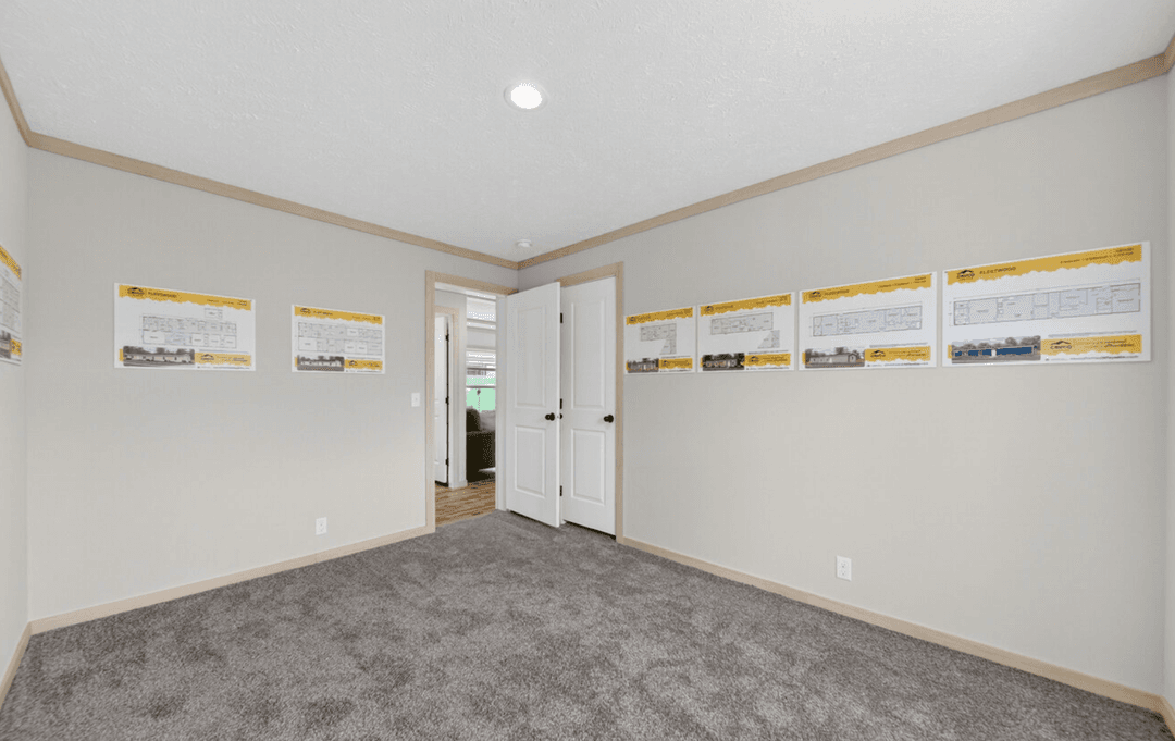 Kodiak 28724x bedroom home features