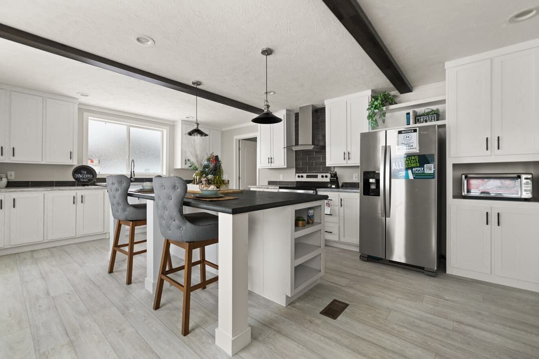 Beam house 32603x kitchen home features