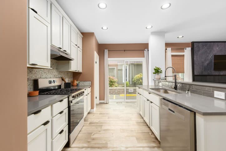 Kiawah kitchen home features