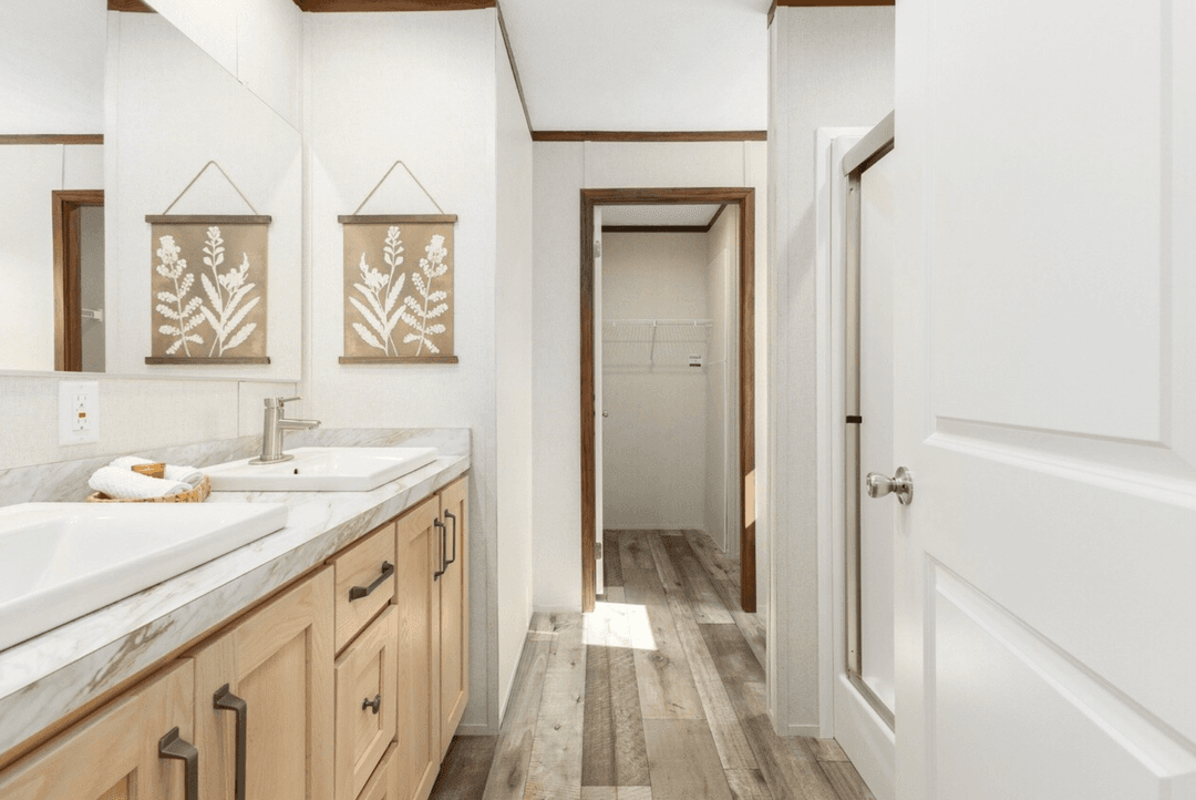 Elite 2  bathroom home features