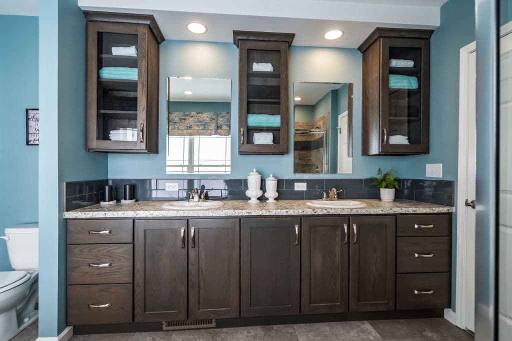 La bella casa ranch 2p2801-r bathroom home features