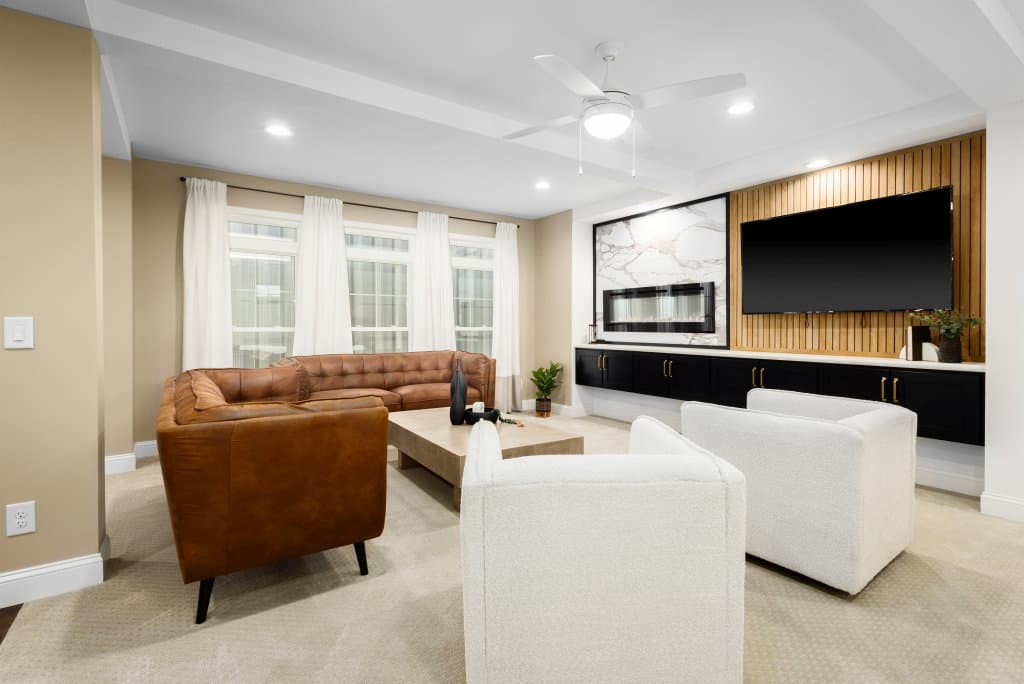 Ultra ranch 2p2460-x interior home features