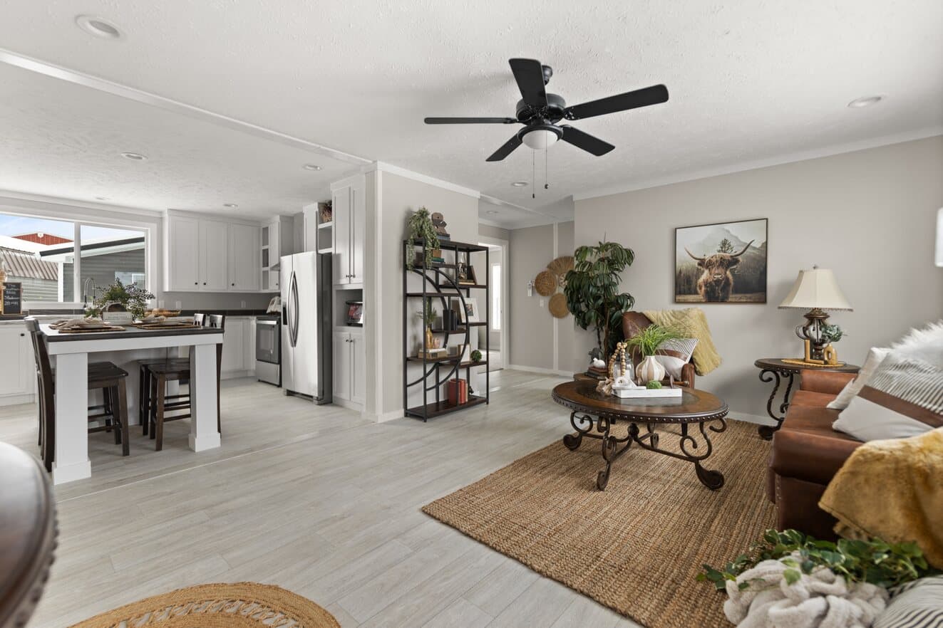 Escape 28443b interior home features