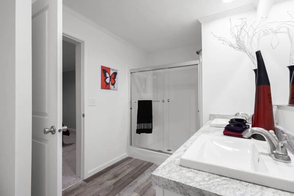 Blazer elite singlewide bathroom home features