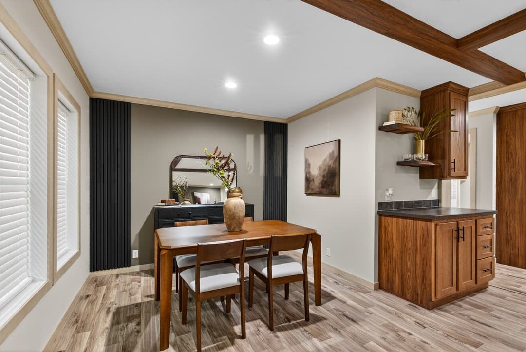 Ignition 32704e interior home features