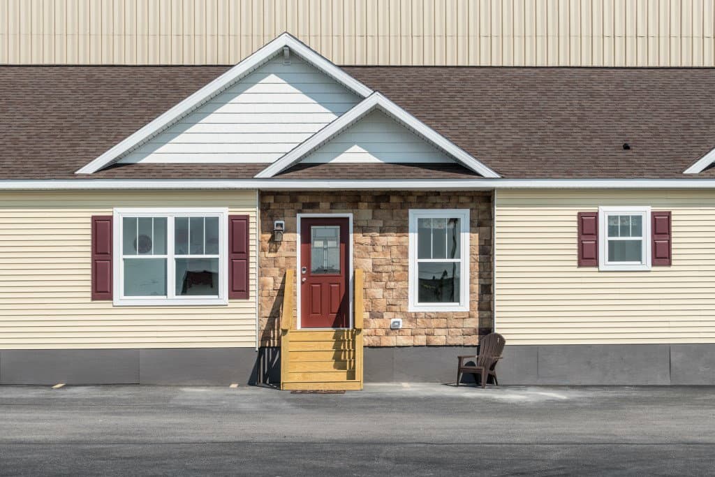 Ultra ranch 2p2403-x exterior home features