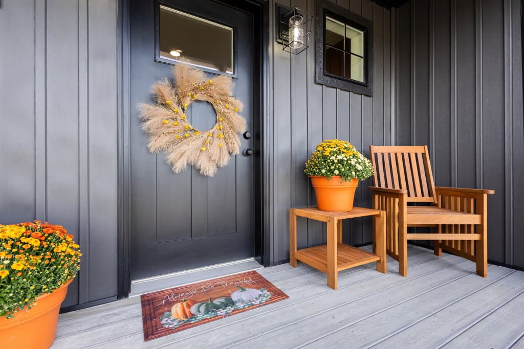 Ultra ranch 2p2460-x interior home features