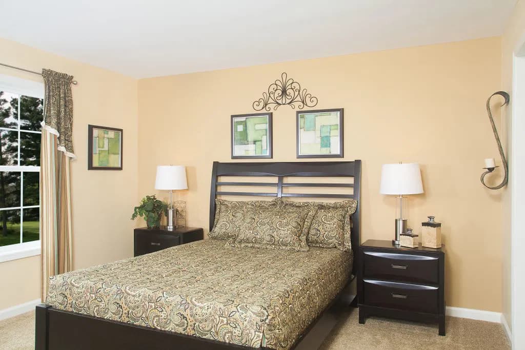 Magnifique bedroom home features