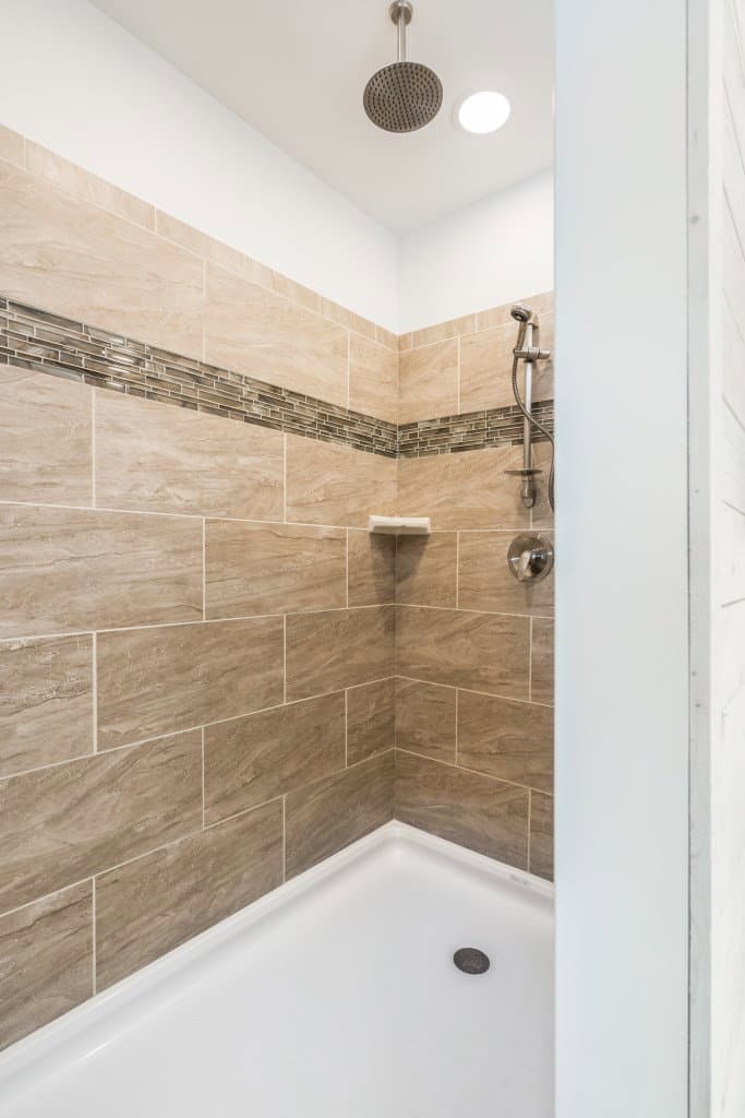 Ultra ranch 2p2403-x bathroom home features