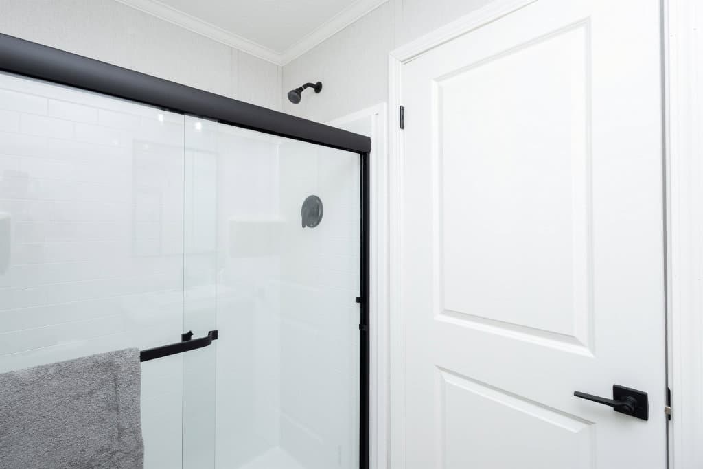 Astro creations singlewide 1a2081-p bathroom home features