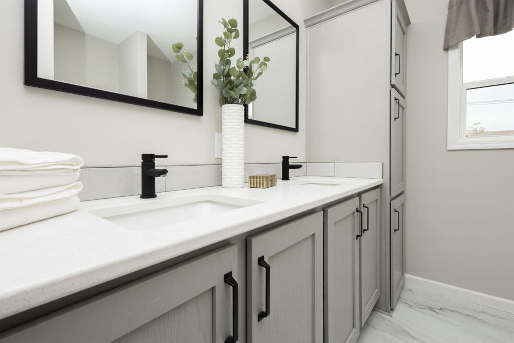 Pinecrest elite modular pgm5008-p bathroom home features